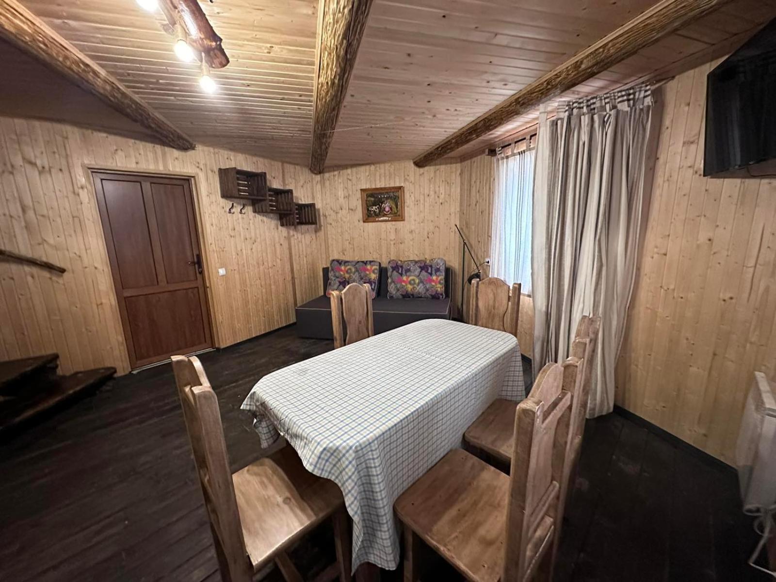 Котедж Садиба Предків Μπούκοβελ Εξωτερικό φωτογραφία