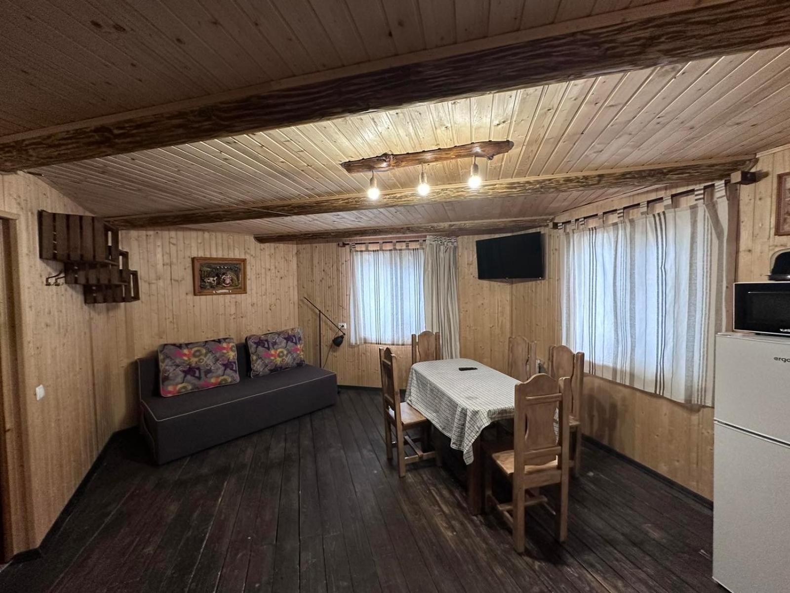 Котедж Садиба Предків Μπούκοβελ Εξωτερικό φωτογραφία